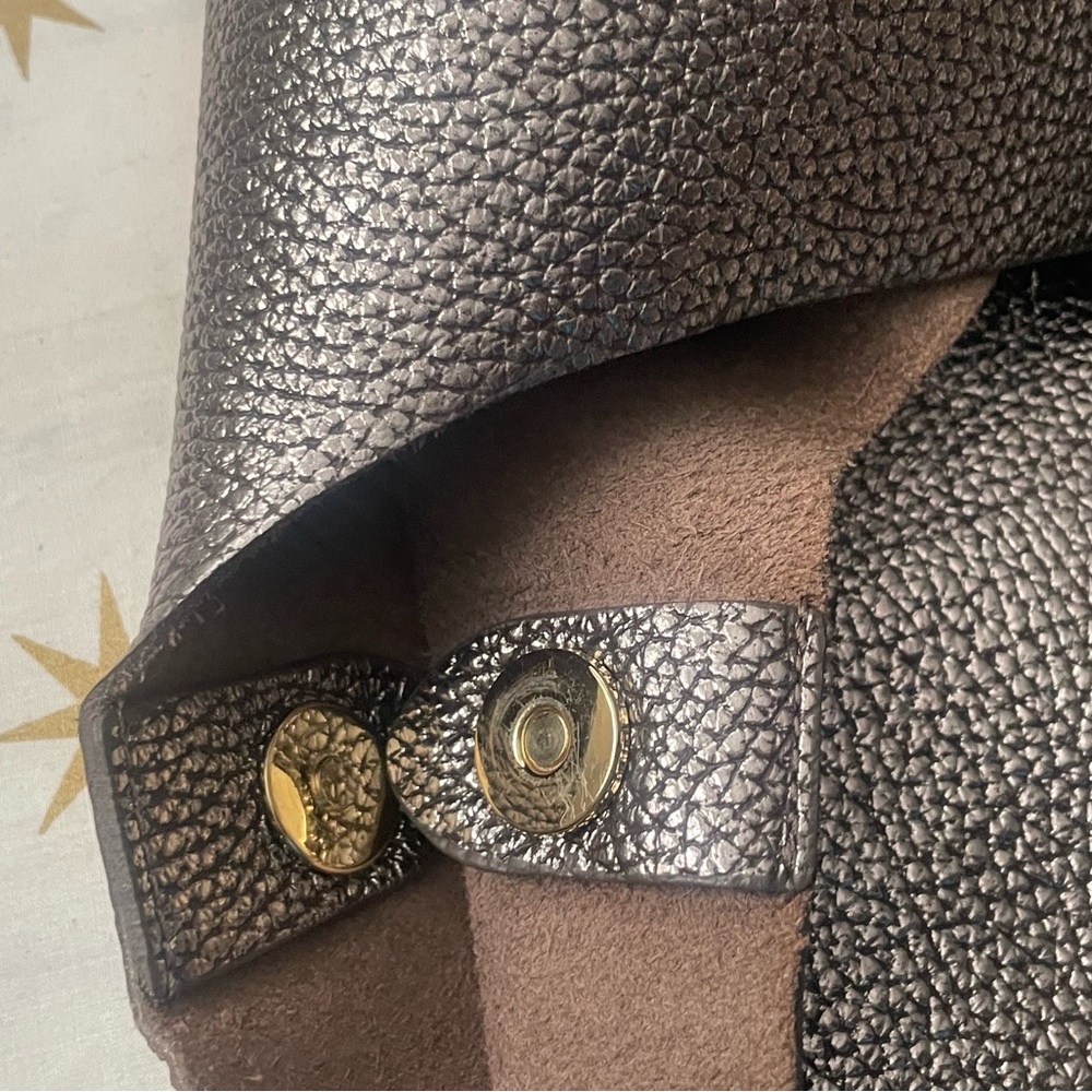 Metallic Leather Hobo Bag by Arron made in Italy - Picture 5 of 9